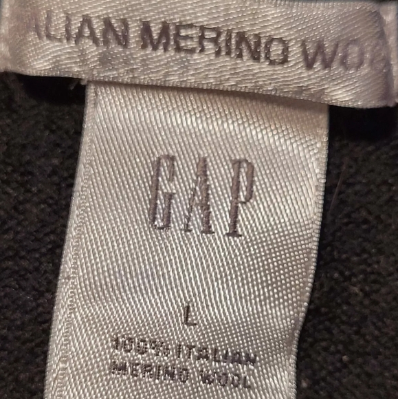 Gap Women's Sweater Size: Large Italian Merino Wool V-Neck - Picture 5 of 12
